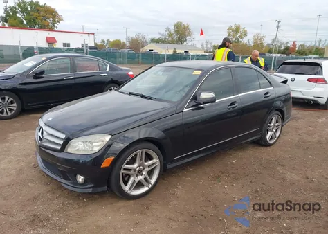 2008 Mercedes-Benz C 350 Sport z USA, uszkodzony, nr VIN WDDGF56X28F059919